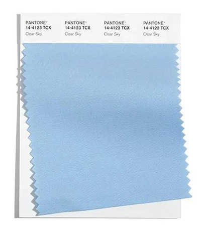 2021秋冬女裝十大流行色 晴空藍、嫩粉紅等色彩都很美(圖33)